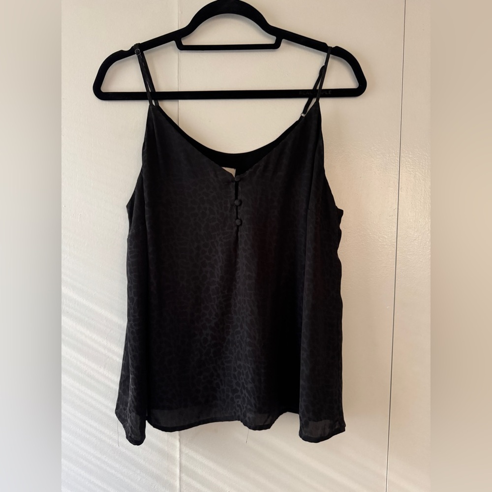 Chic Black Sleeveless Camisole